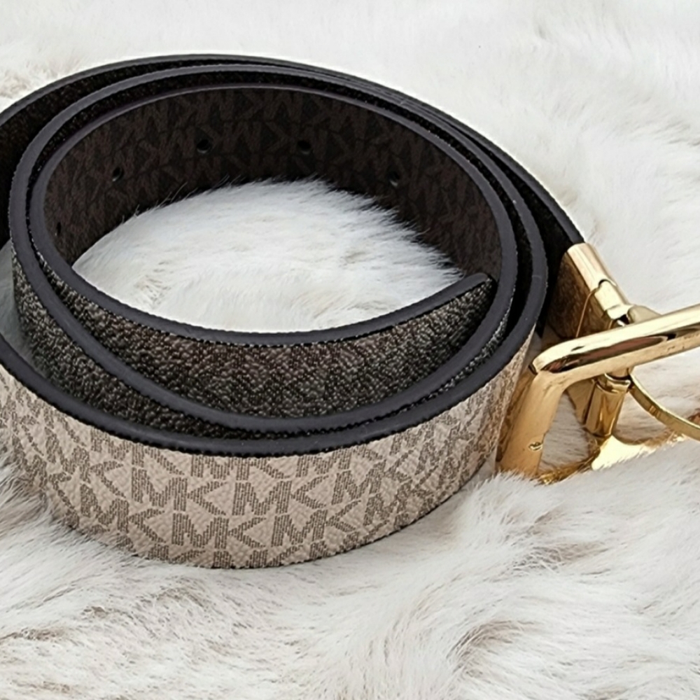 Michael Kors Women's Twist Reversible buckle‎ MK Logo Leather Belt small medium